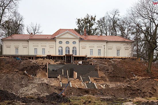 Lidzbark Warminski, oranzeria Krasickiego w trakcie gruntownego remontu. EU, PL, Warm-Maz.
